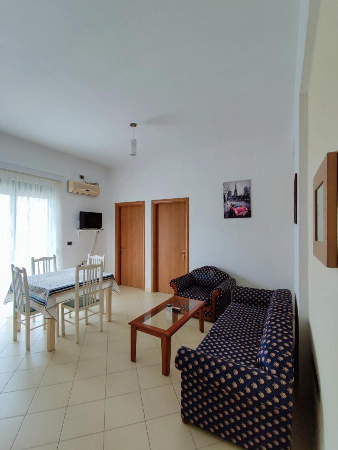 El Rio Apartments Sarandë 外观 照片