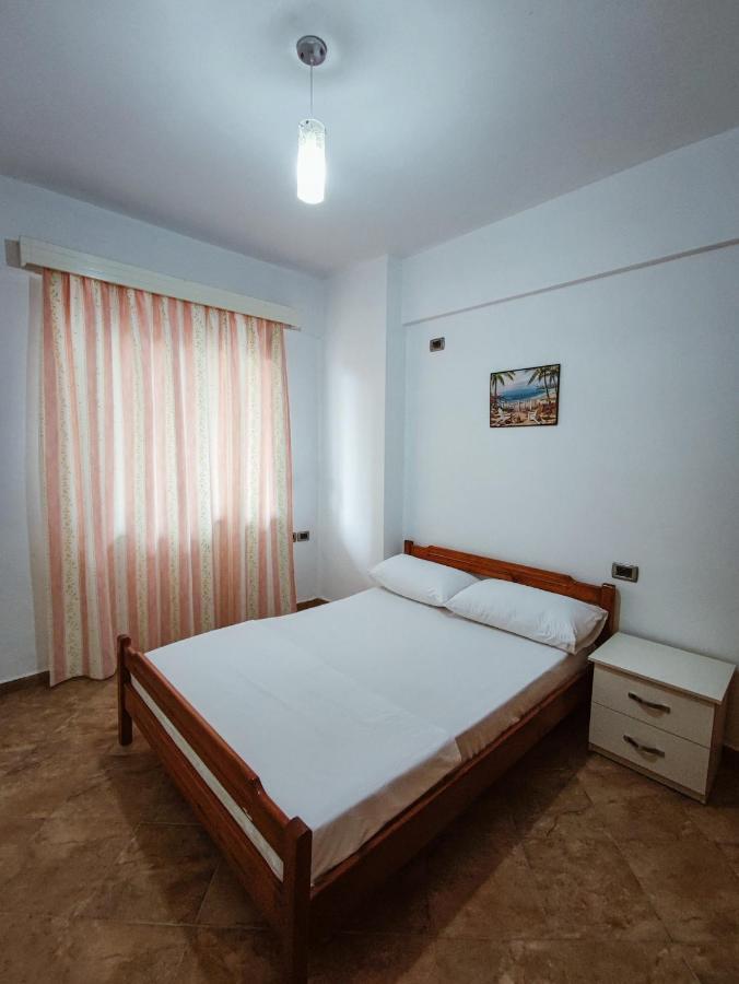 El Rio Apartments Sarandë 外观 照片