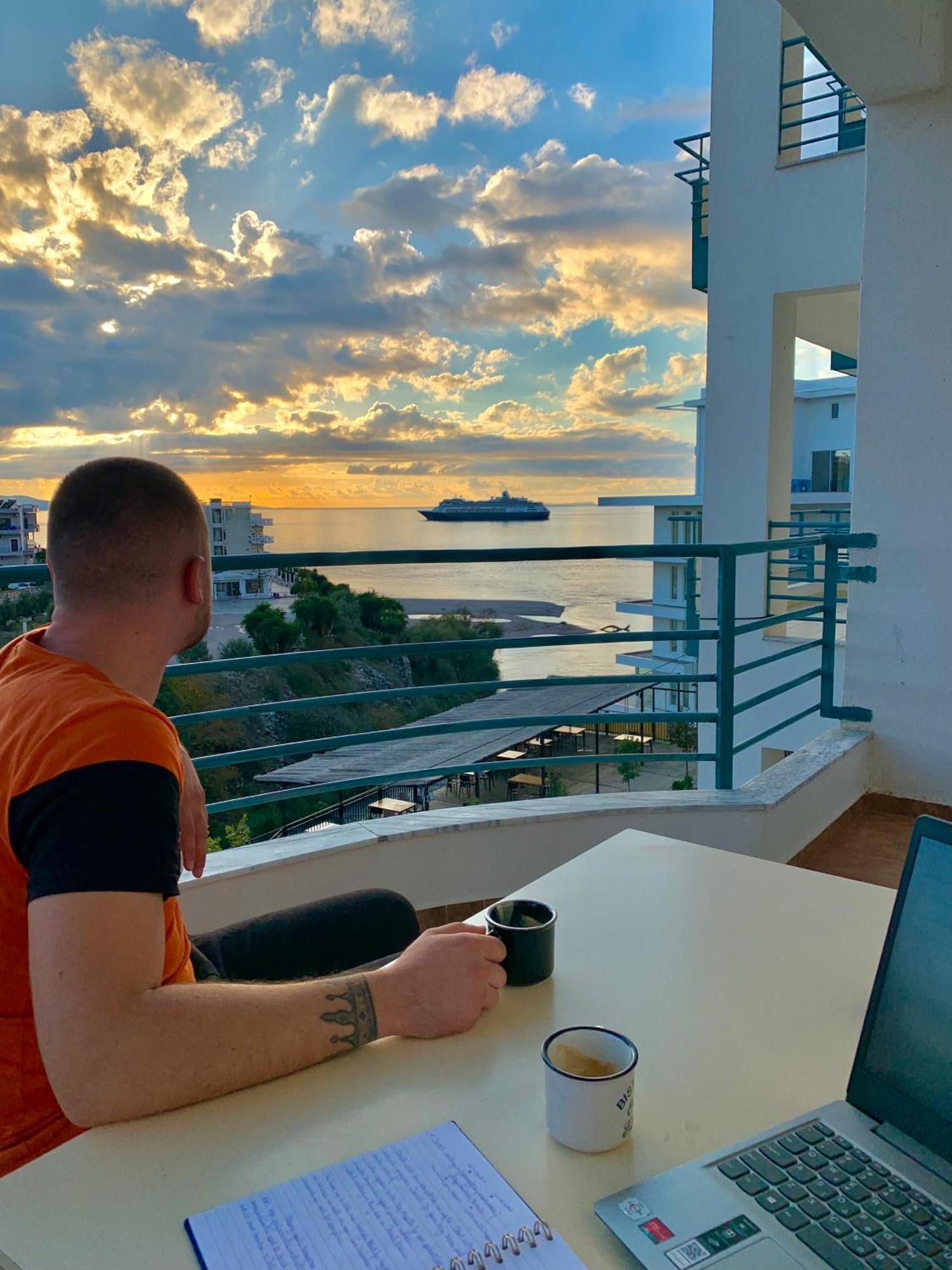 El Rio Apartments Sarandë 外观 照片