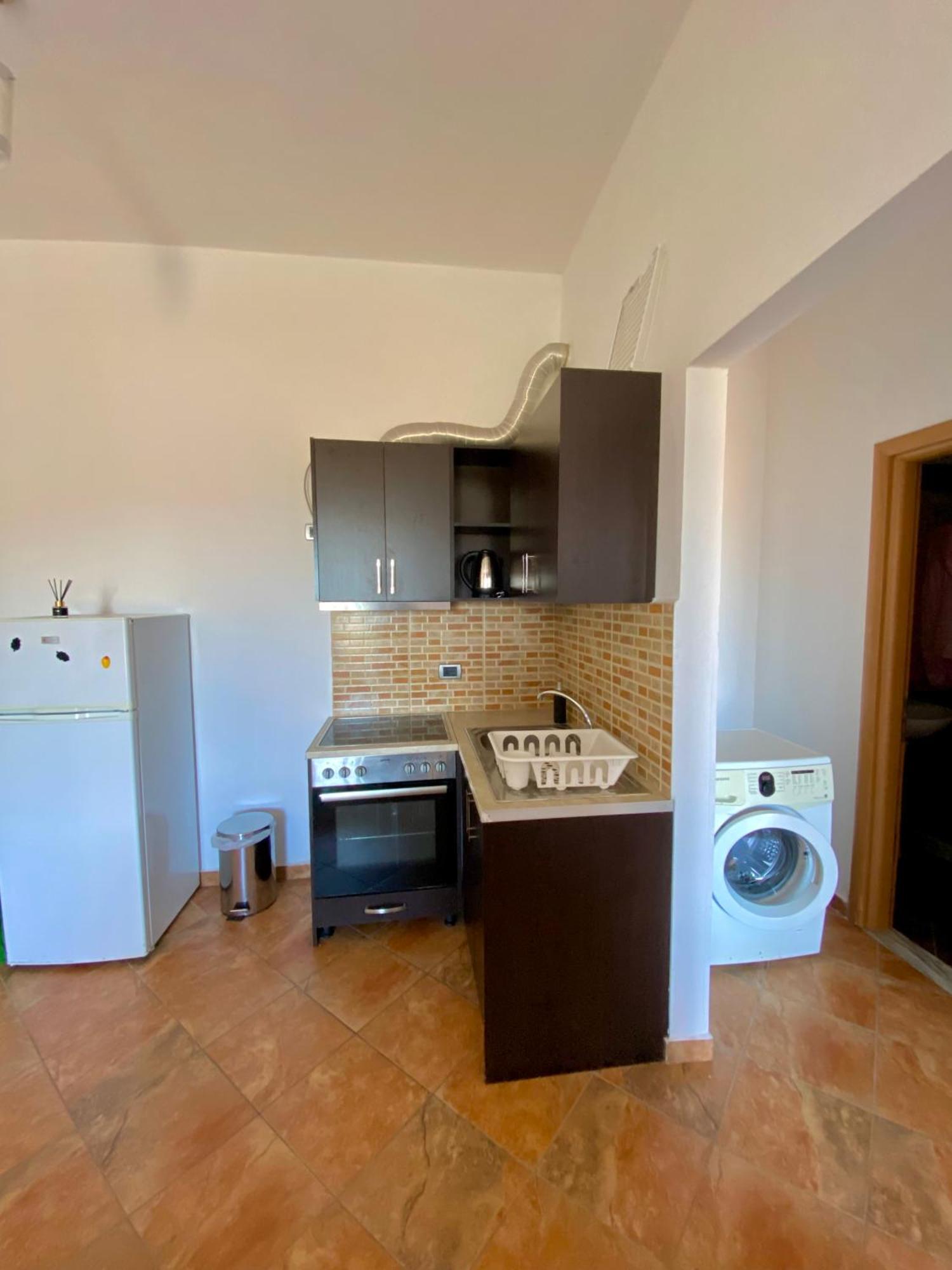 El Rio Apartments Sarandë 外观 照片