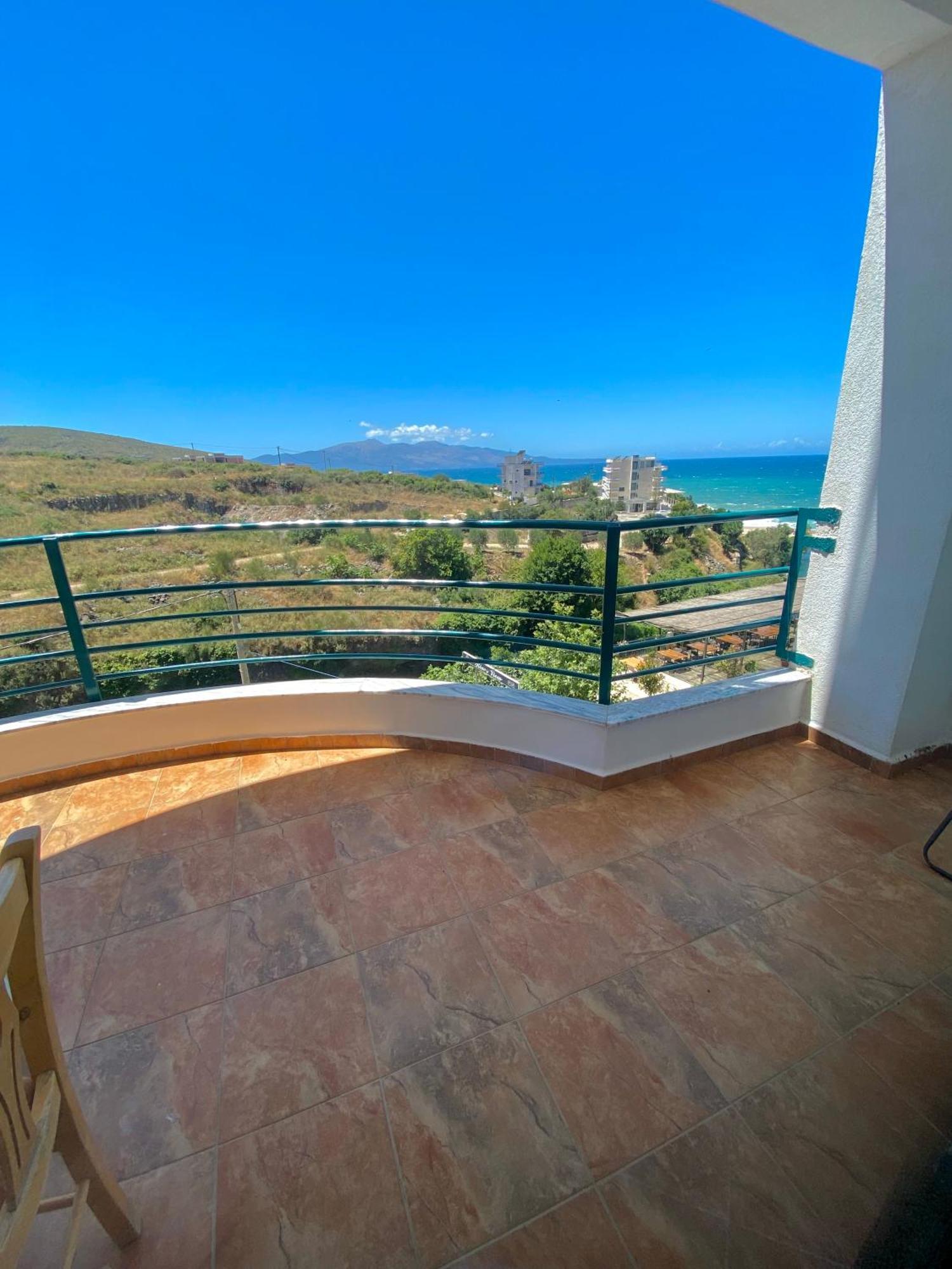 El Rio Apartments Sarandë 外观 照片