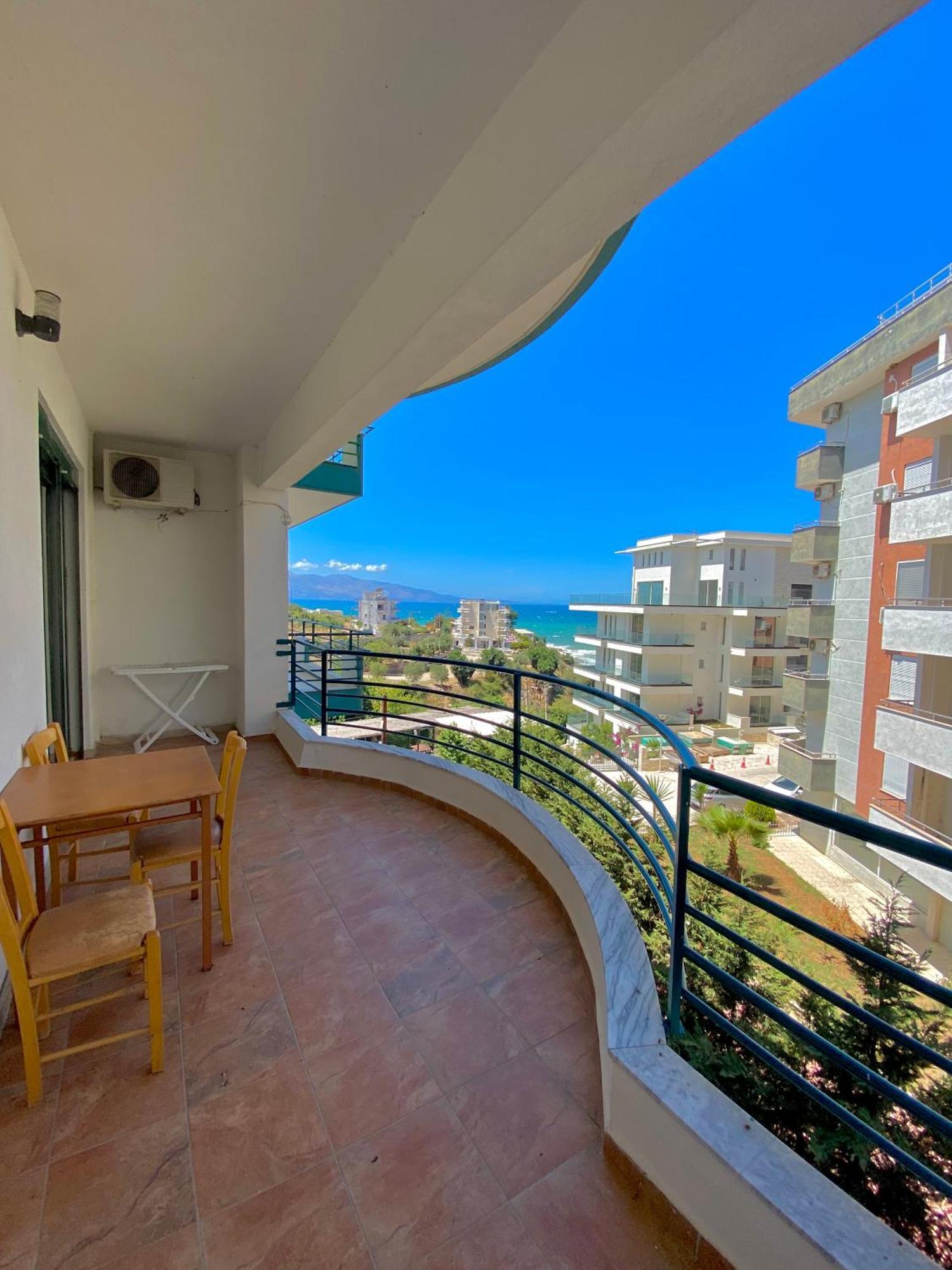 El Rio Apartments Sarandë 外观 照片